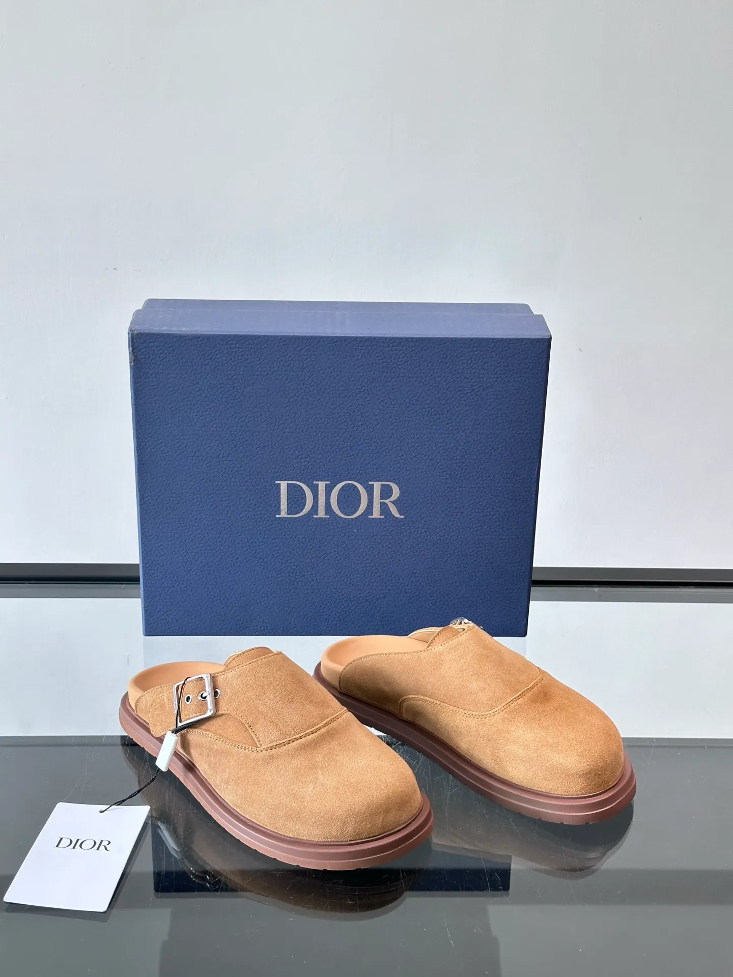 p360 "Dio＊" new men's printed toe-toe mules, classic presbyopia pattern + black EVA sole, low-key and high-end! Baotou design + metal buckle, perfect details, more comfortable and stable to wear✨, very versatile for daily outings or light luxury occasions. Oblique print is Dior's signature element. It is highly recognizable and full of fashion sense. It is a must-have for quality enthusiasts! 👟 size：38-44